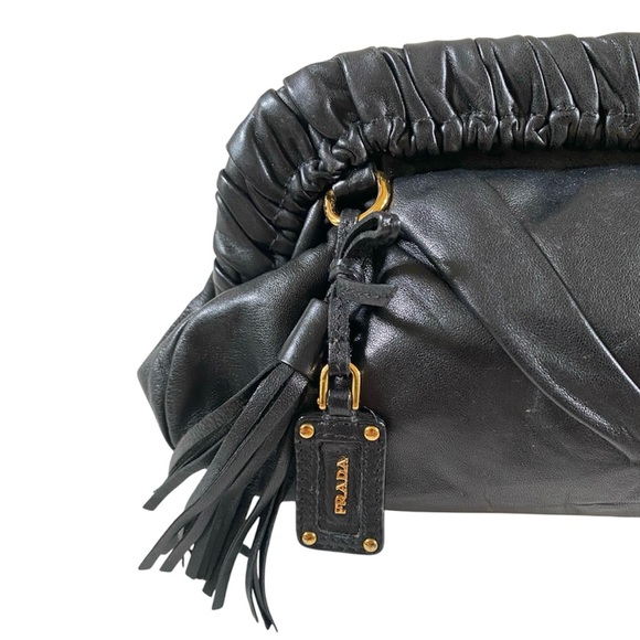 AUTHENTIC VINTAGE PRADA NAPPA LEATHER PLEATED POCHETTE CLUTCH, BLACK - Picture 5 of 15